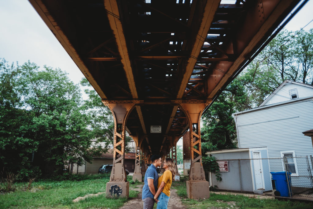 logan square engagement, logan square chicago engagement, logan square murals, logan square, chicago mural engagement, chicago colorful mural engagement, chicago engagement photographer, chicago engagement photography