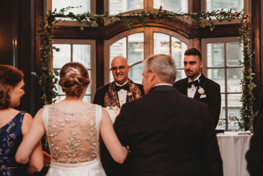 Chicago Athletic Association Wedding, Chicago wedding photography, chicago wedding photographer, chicago bride, chicago groom, vintage chicago wedding