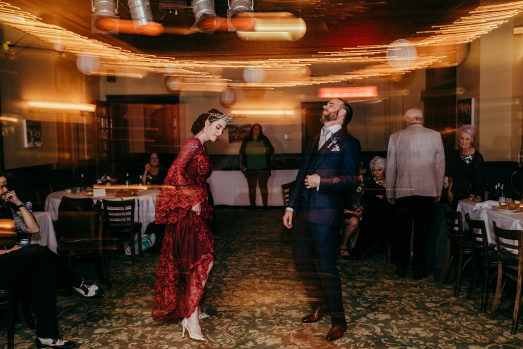 vintage chicago wedding, chicago wedding photography, unique chicago wedding photo, unique chicago wedding photographer, unique chicago wedding photography, magic hour foundation, chicago dive bar wedding, vintage bride, junebug weddings