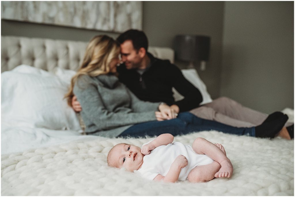 lifestyle newborn photography, chicago newborn photography, chicago newborn photographer