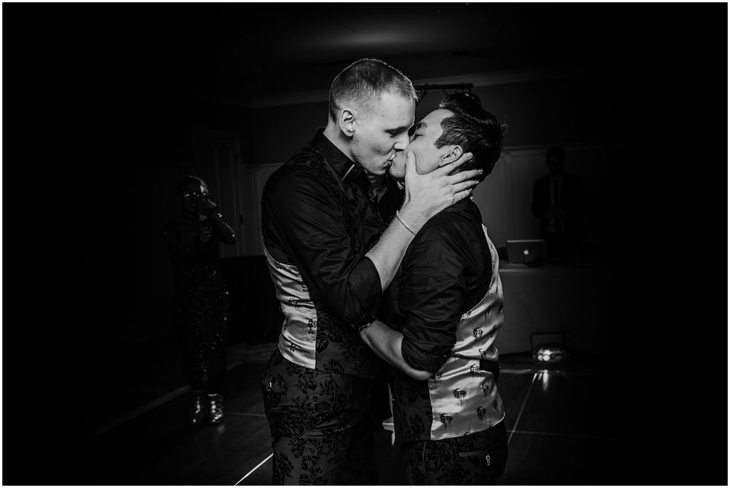 chicago gay wedding, groom kiss on dance floor