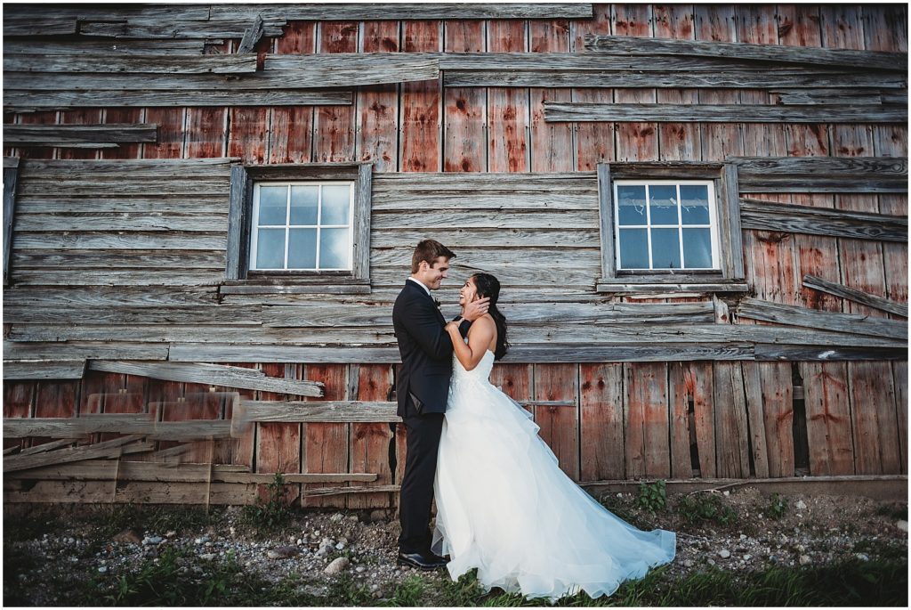 lincoln farmstead huntley wedding, huntley barn wedding, chicago barn wedding venue, lisa kay creative photography